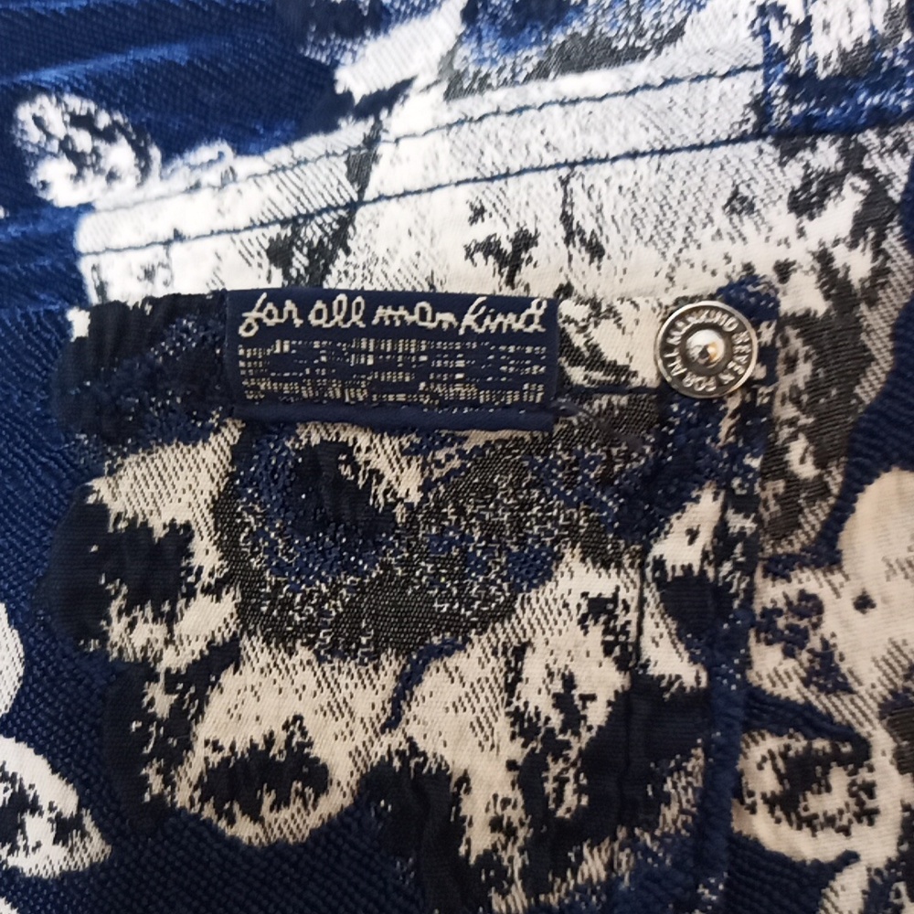 7 For All Mankind Navy Blue Floral Jacquard Pants or Jeans Stretch Sz.26 - Picture 5 of 7